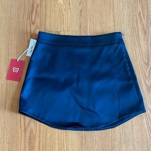 Aritzia Sunday Best Perabo Skirt in “Total Eclipse” (Navy) Size 6.